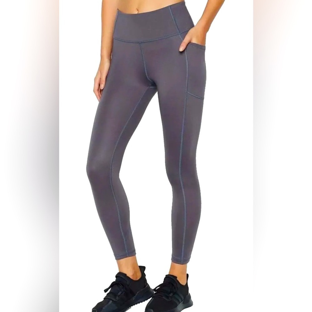 🎉 EUC Victorias Secret High Rise Studio 7/8 Legging Gray Tornado color Soft 8